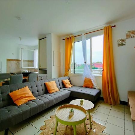 Appartement T2 - Sainte-Marie - 10 Min De L'Aeroport Buitenkant foto